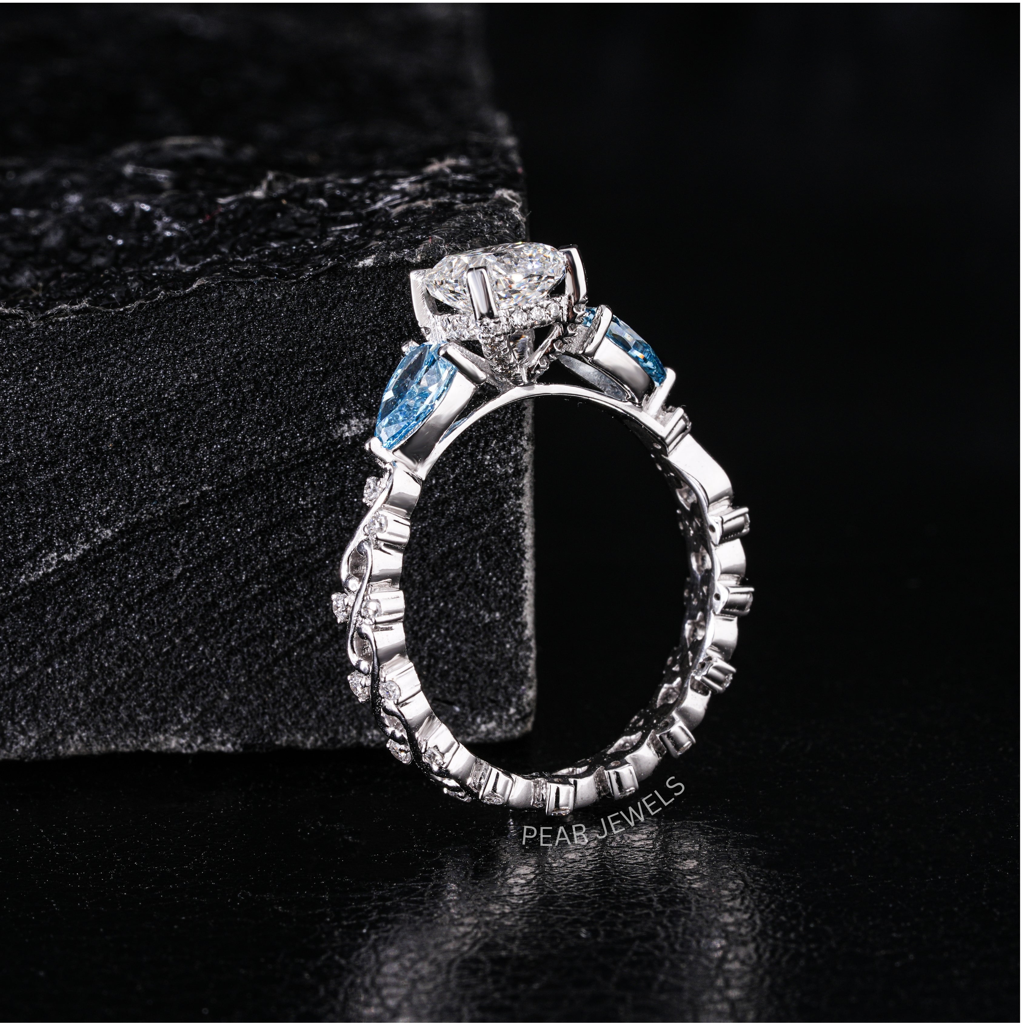 1.00Ct Cushion & Pear Fancy Labgrown Diamond Ring - Pear Jewels